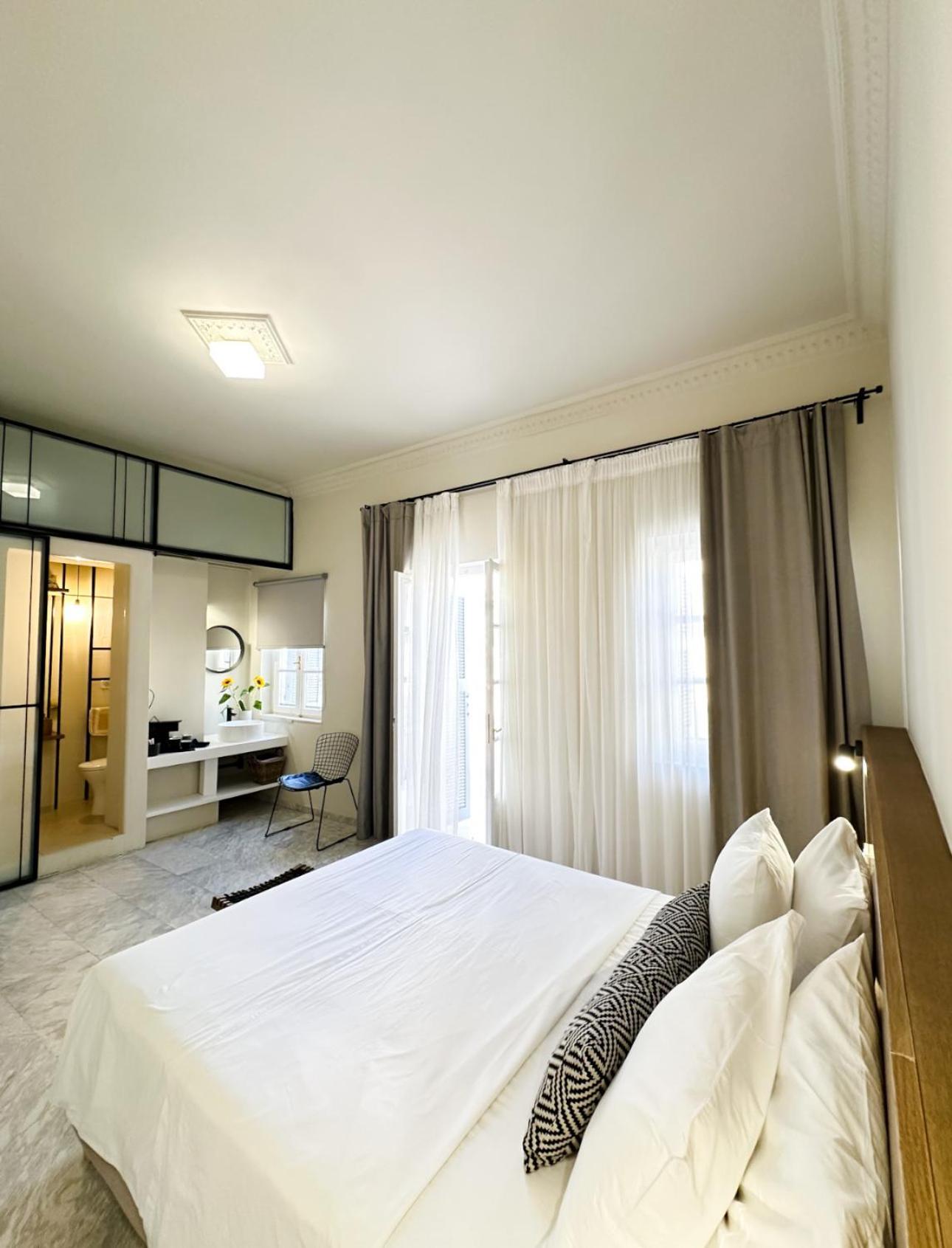 Oiko Mini Suites Ermoupoli Exterior photo